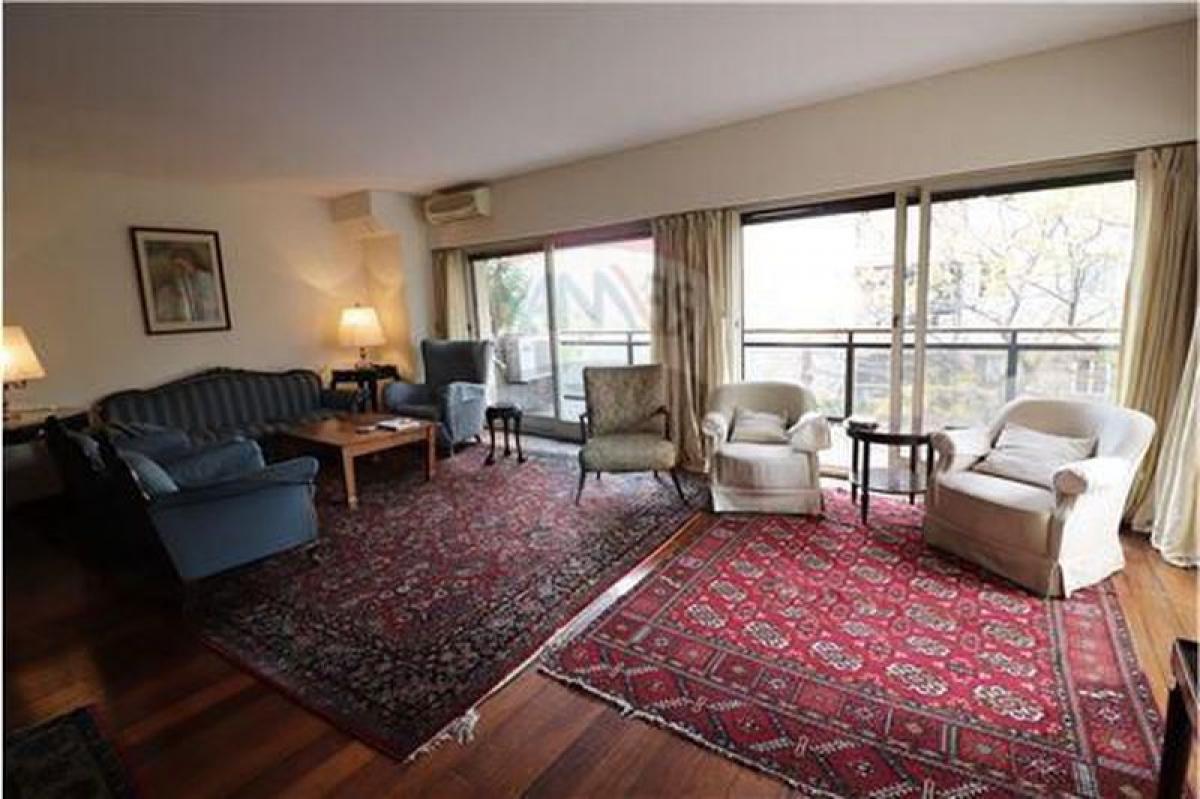 4 bedrooms Apartment in Vicente Lopez, Argentina No. 11844