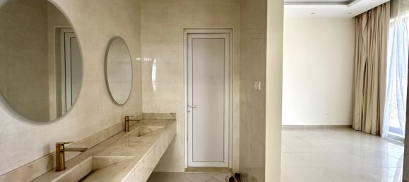 5 bedrooms Villa in Nadd Al Sheba, UAE No. 45850 2