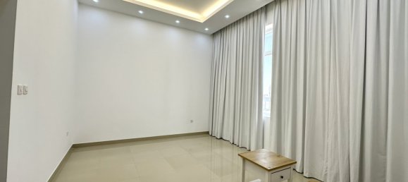 5 bedrooms Villa in Nadd Al Sheba, UAE No. 45850 12