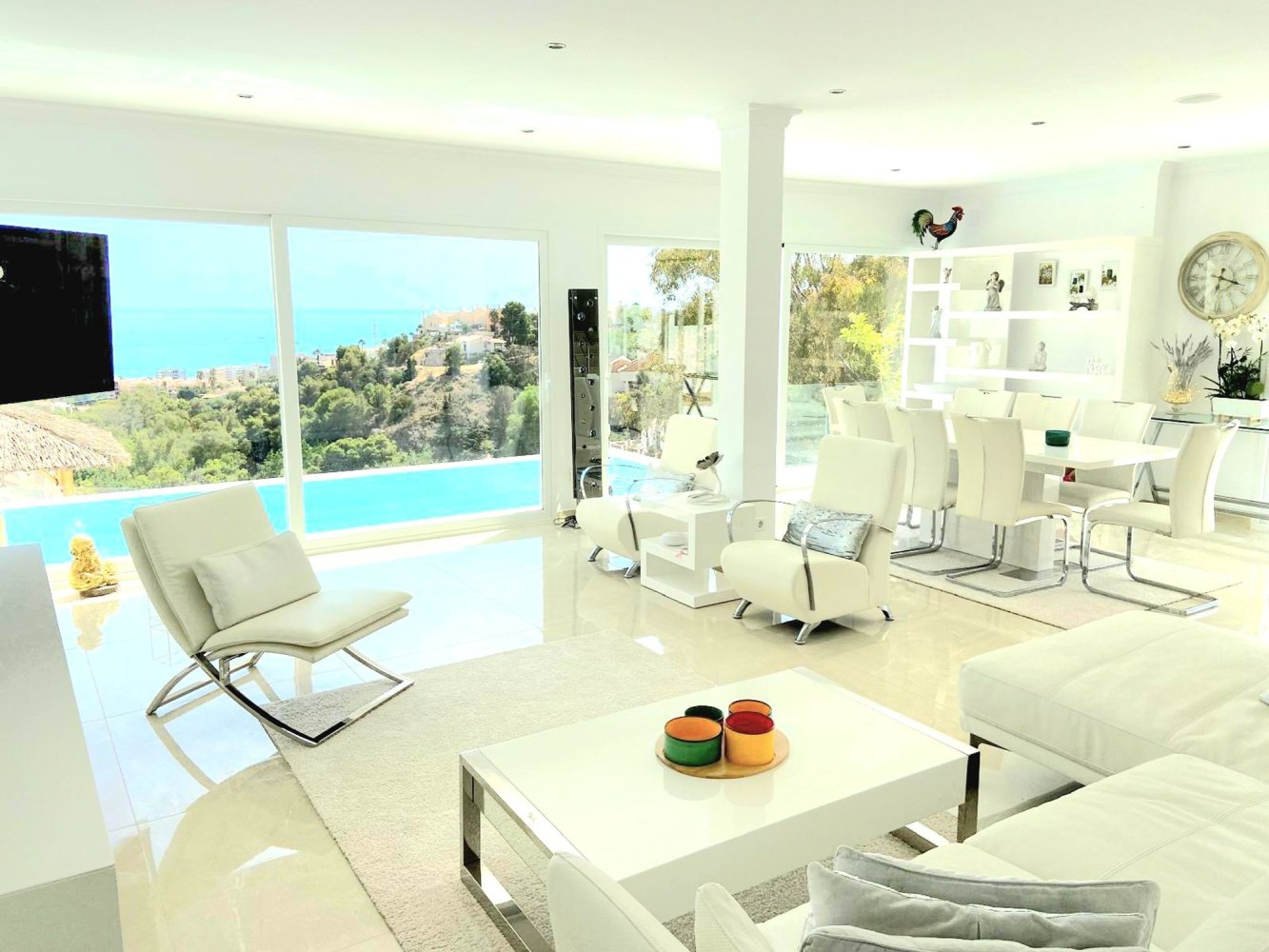 Villa de 4 dormitorios en Fuengirola, Spain No. 45535