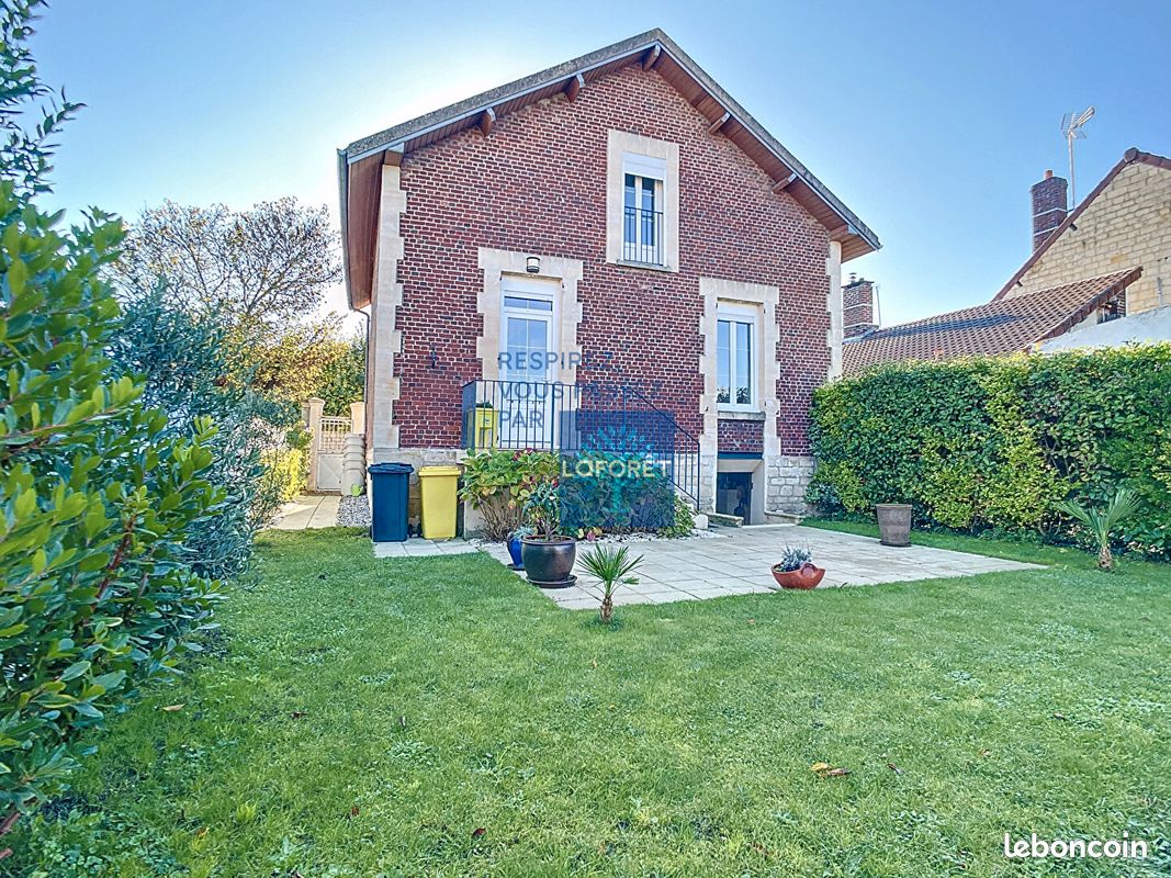 Дом с 3 спальнями в Ножан-сюр-Уаз, Франция № 212990