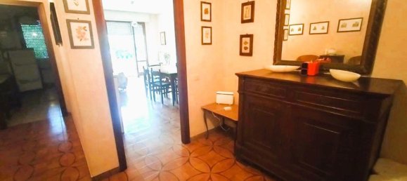 5 bedrooms Apartment in Massa, Italy No. 352594 21