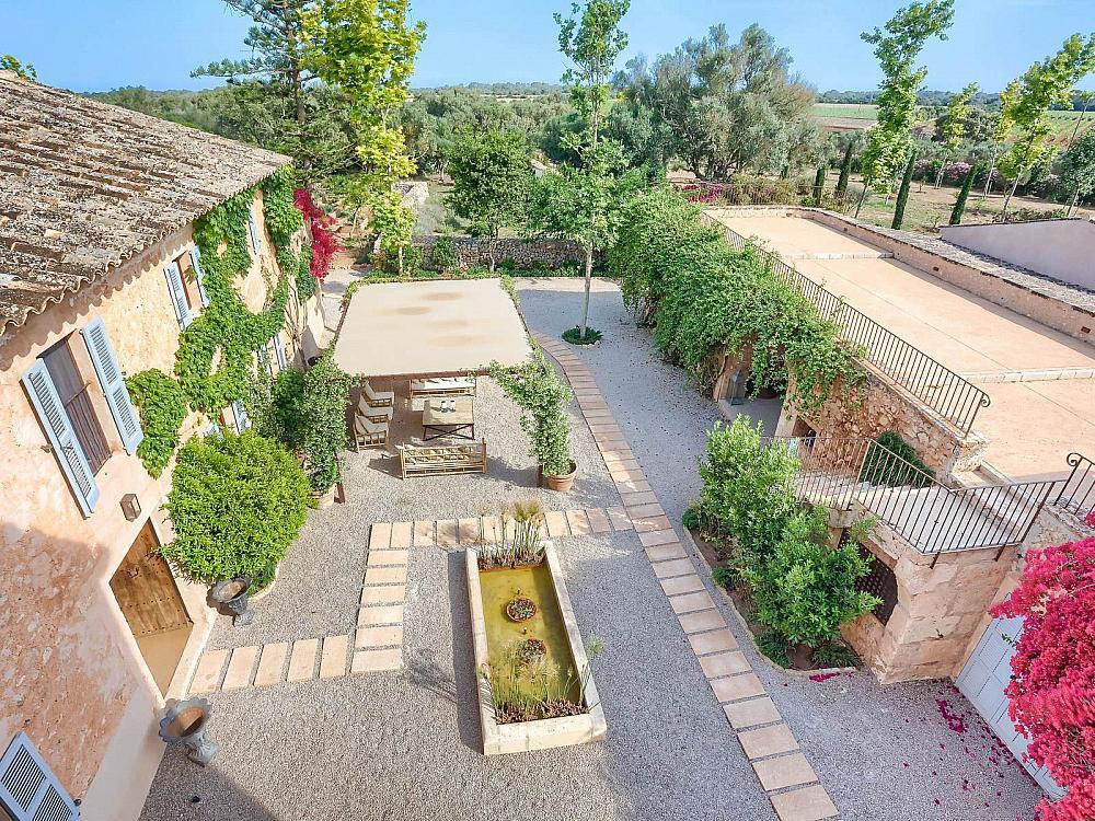 14 bedrooms Villa in Llucmajor, Spain No. 182303