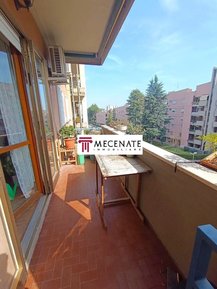 Квартира с 2 комнатами в Рим, Италия № 2430