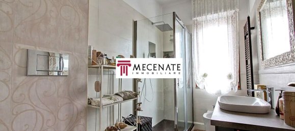 Квартира с 2 комнатами в Рим, Италия № 2430 6