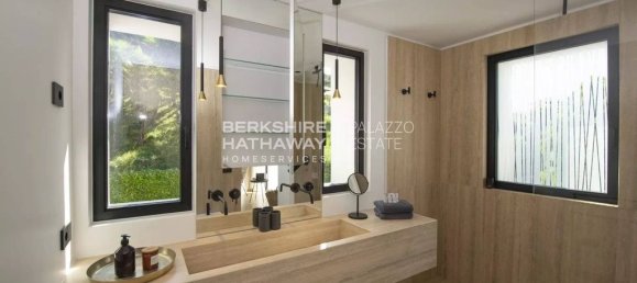 6 bedrooms Villa in Angera, Italy No. 144318 15