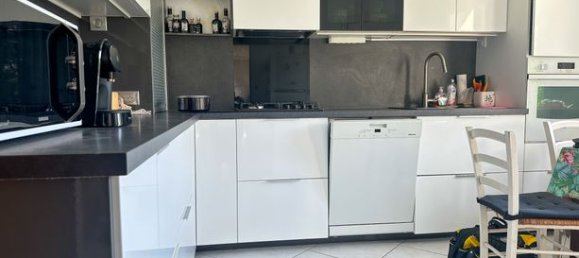 4 bedrooms House in Saint-Apollinaire, France No. 282838 5