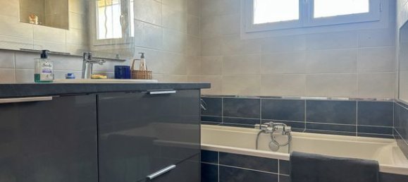 4 bedrooms House in Saint-Apollinaire, France No. 282838 6