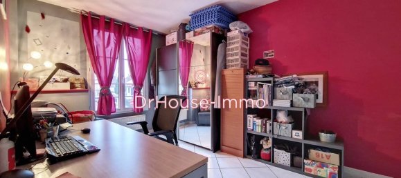 3 bedrooms Apartment in Le Bourget, France No. 136222 10