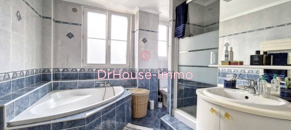 3 bedrooms Apartment in Le Bourget, France No. 136222 6