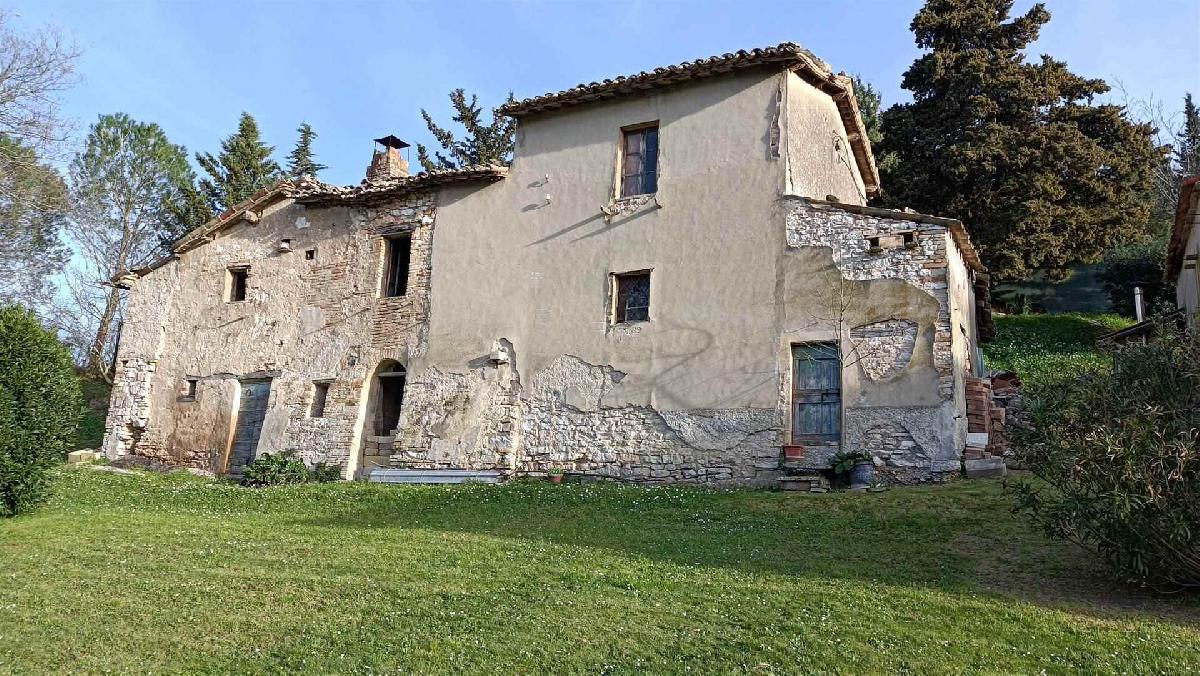 Casa de 2 dormitorios en San Severino Marche, Italy No. 329492
