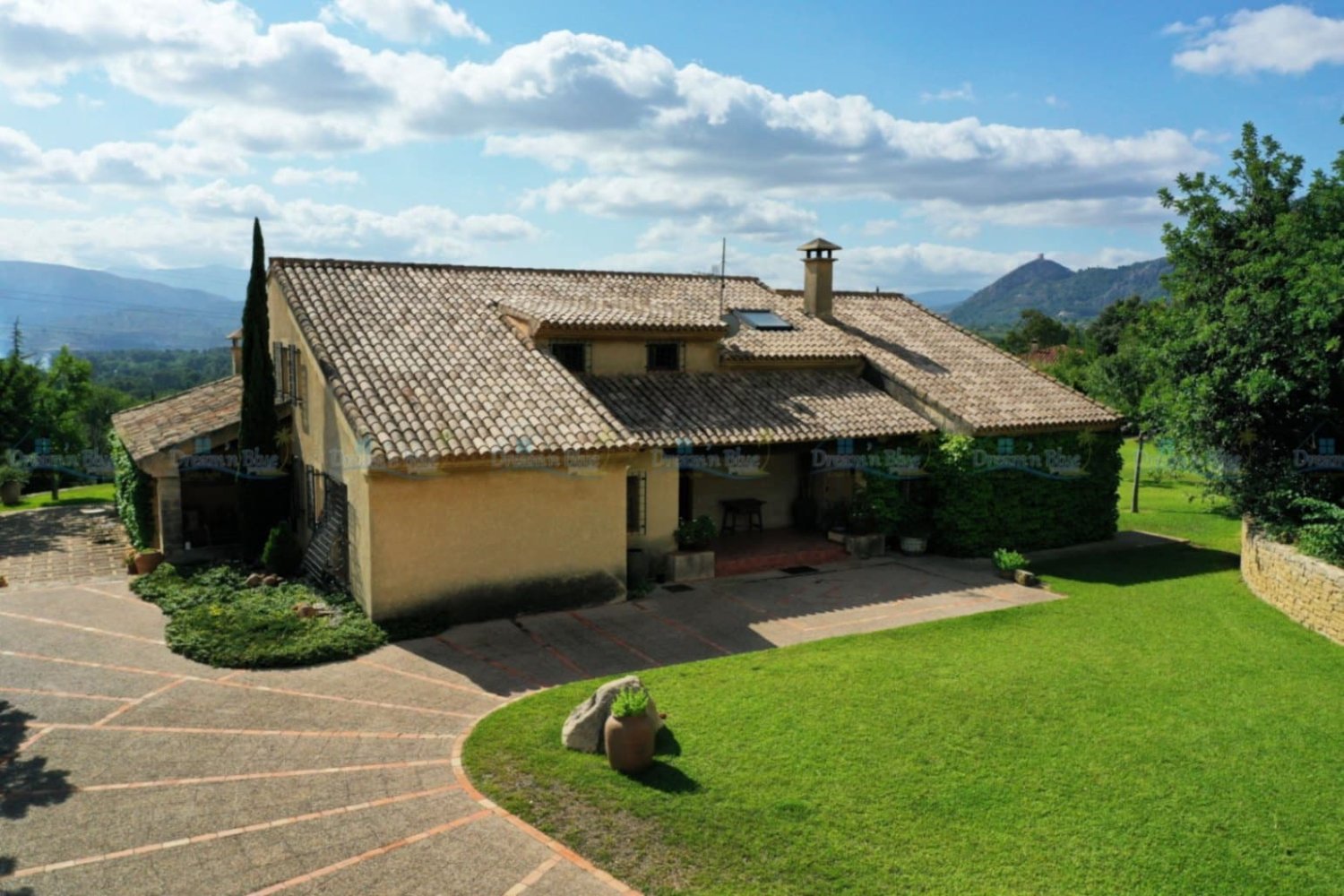 Casa de 5 dormitorios en Cela De Nunez, Spain No. 194610