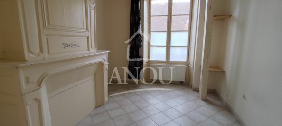 2 bedrooms House in Chateaudun, France No. 230918 2