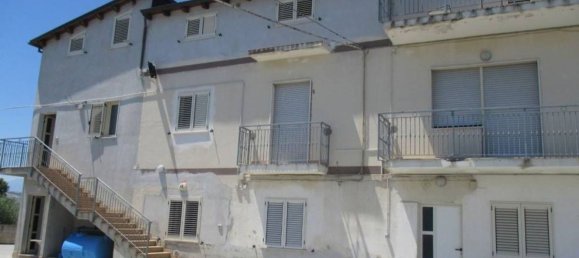 Квартира с 3 спальнями в Розето дельи Абруцци, Италия № 337037 2