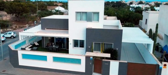 3 bedrooms House in Mil Palmeras, Spain No. 28391 2