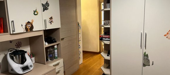 4 rooms Apartment in Urbino, Italy No. 178655 9