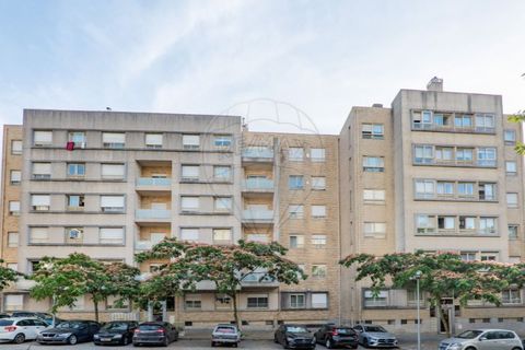 Квартира с 3 спальнями в Агуаш Санташ, Португалия № 202349