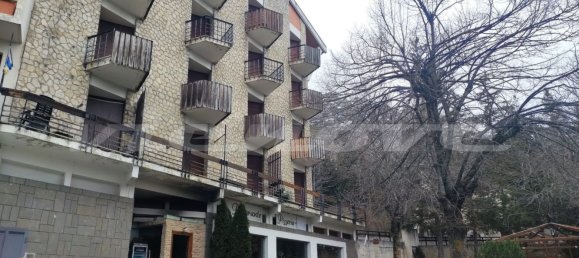 400m² Commercial property in Rocca di Cambio, Italy No. 211038 10