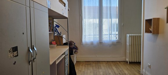 Casa de 3 dormitorios en Saint-Andre-les-Vergers, France No. 55512 6