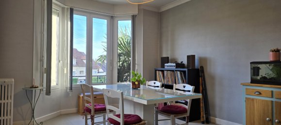 Casa de 3 dormitorios en Saint-Andre-les-Vergers, France No. 55512 4