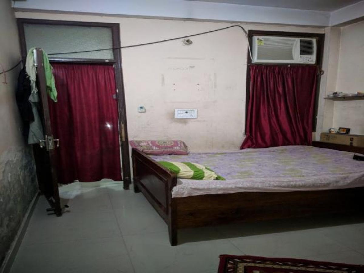 2 bedrooms House in Ghaziabad, India No. 4880