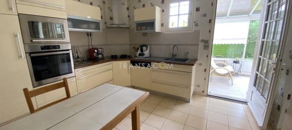 3 bedrooms House in Saint-Avertin, France No. 86228 4