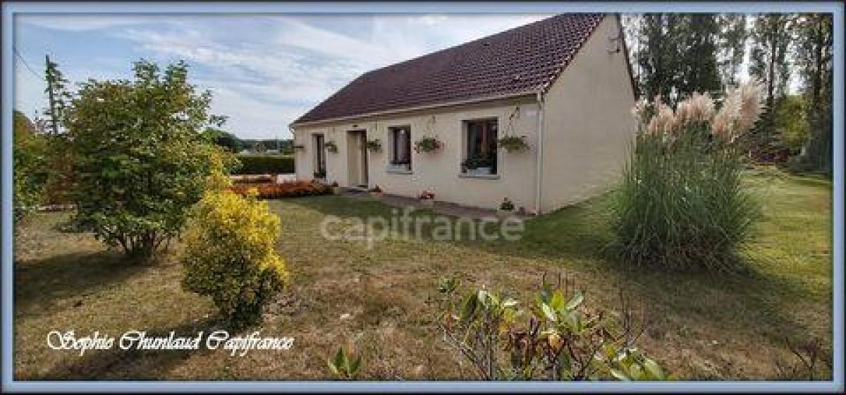 3 bedrooms House in Courtenay, France No. 24643