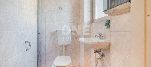 1 room Office in Pessano con Bornago, Italy No. 6276 9