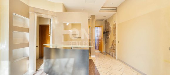 1 room Office in Pessano con Bornago, Italy No. 6276 6