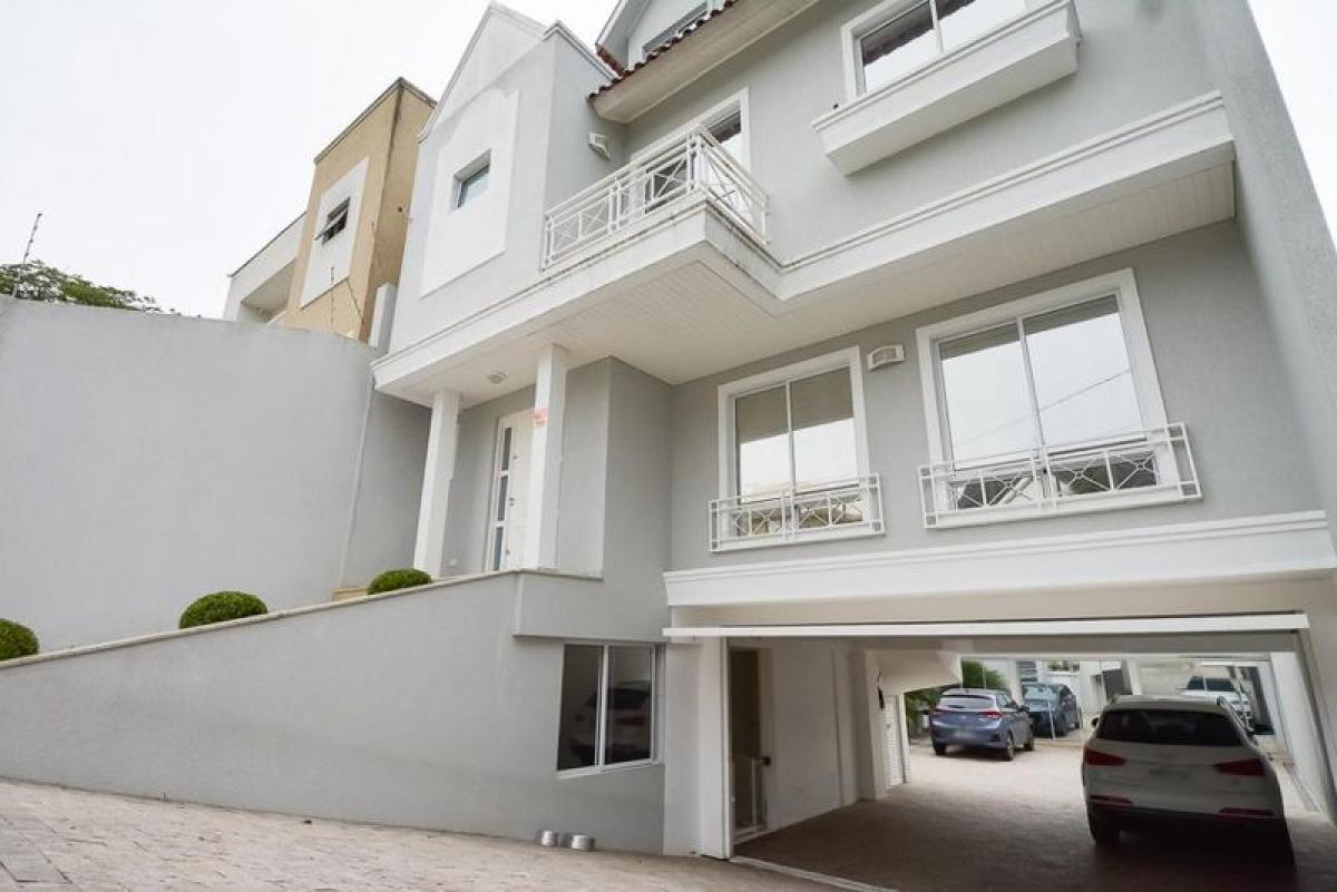 Casa de 3 dormitorios en Curitiba, Brazil No. 516006