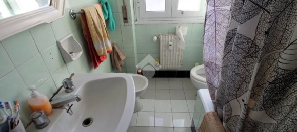 4-salle Appartement à Genoa, Italy No. 124369 19