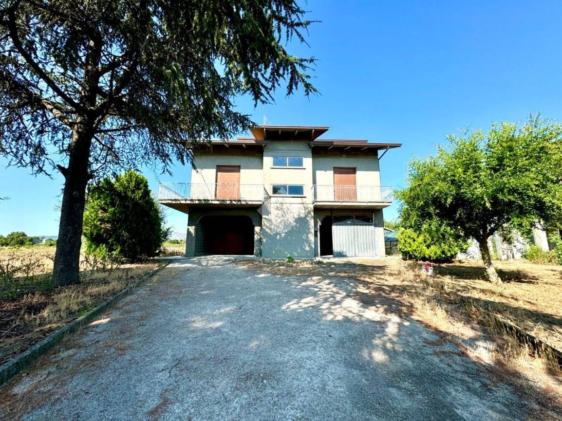 Casa de 4 dormitorios en San Mauro Pascoli, Italy No. 223334