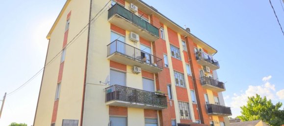 3 rooms Apartment in Inveruno, Italy No. 284702 2