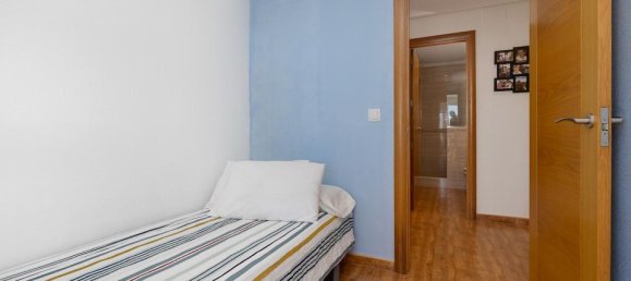 Apartamento de 3 dormitorios en Torrevieja, Spain No. 176291 31