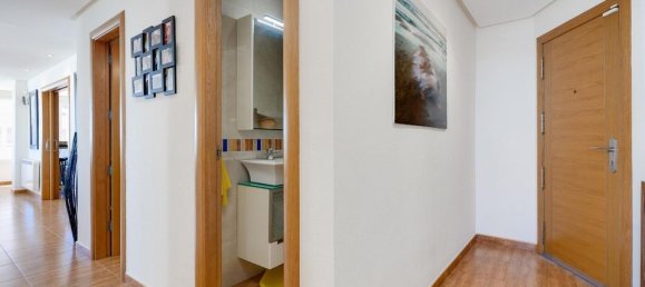 Apartamento de 3 dormitorios en Torrevieja, Spain No. 176291 2