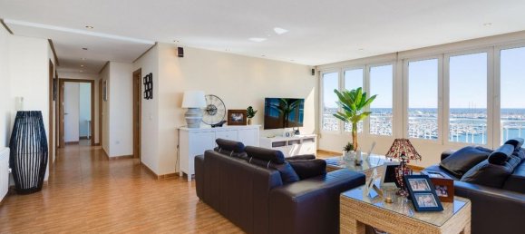 Apartamento de 3 dormitorios en Torrevieja, Spain No. 176291 15