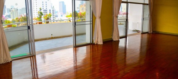 4 bedrooms Condo in Bangkok, Thailand No. 7512 9