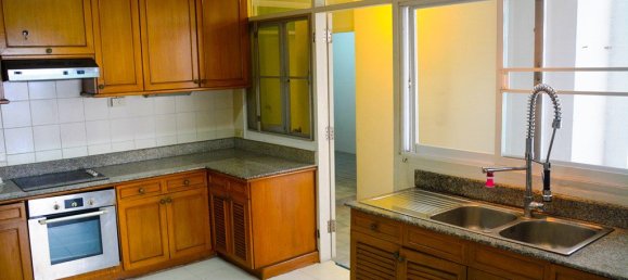 4 bedrooms Condo in Bangkok, Thailand No. 7512 12