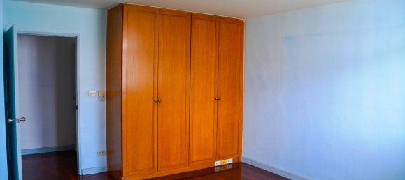 4 bedrooms Condo in Bangkok, Thailand No. 7512 16