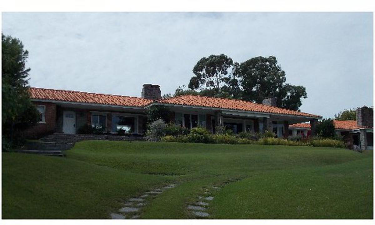 8 bedrooms House in Maldonado, Uruguay No. 1195