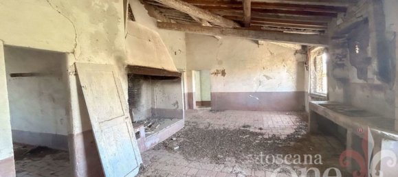 10 rooms House in Lajatico, Italy No. 71309 9