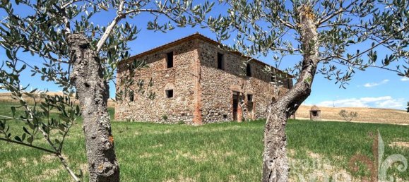 10 rooms House in Lajatico, Italy No. 71309 15