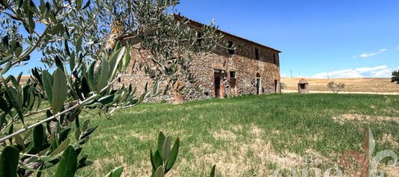10 rooms House in Lajatico, Italy No. 71309 18