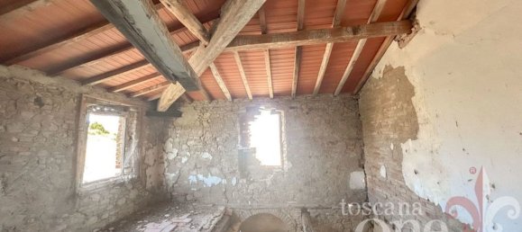 10 rooms House in Lajatico, Italy No. 71309 6