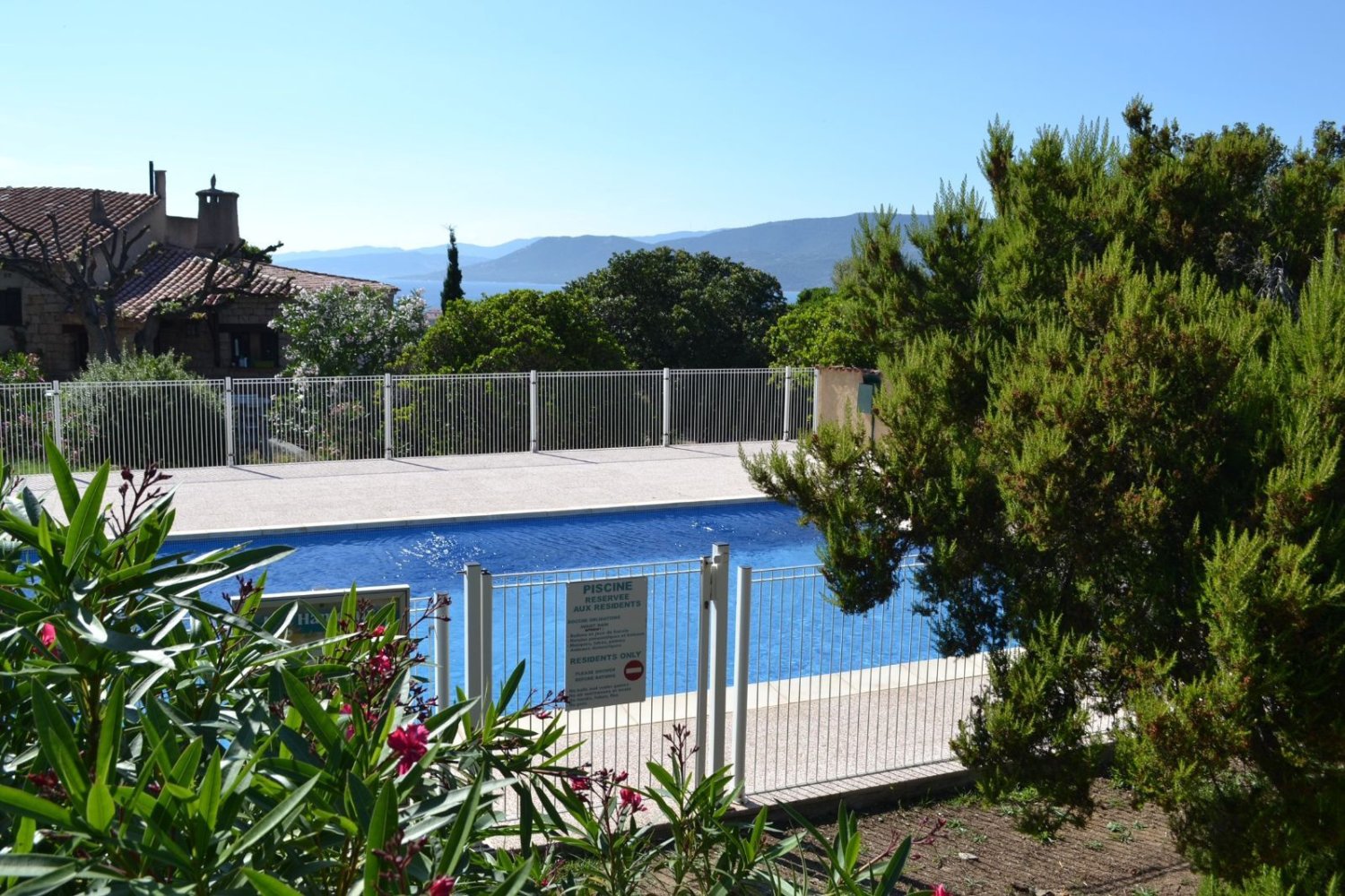 Apartamento de 2 dormitorios en Propriano, France No. 264204