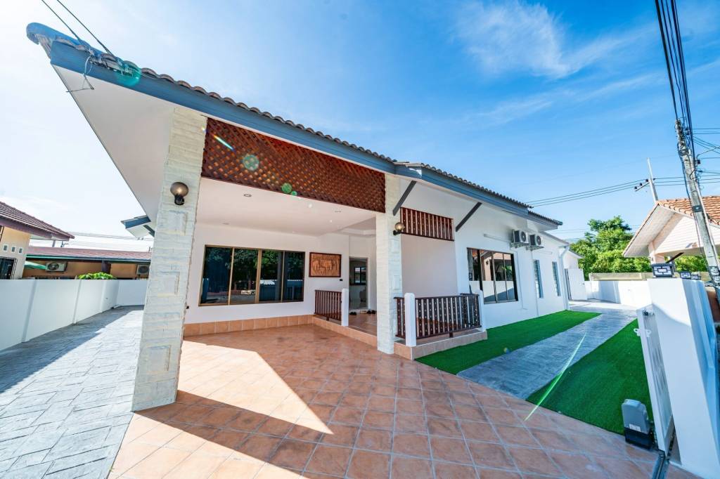 5 Schlafzimmer Villa in Bang Lamung, Thailand, Nr. 67628