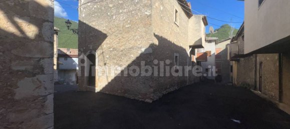 1 Schlafzimmer Haus in Camerata Nuova, Italy, Nr. 370319 20