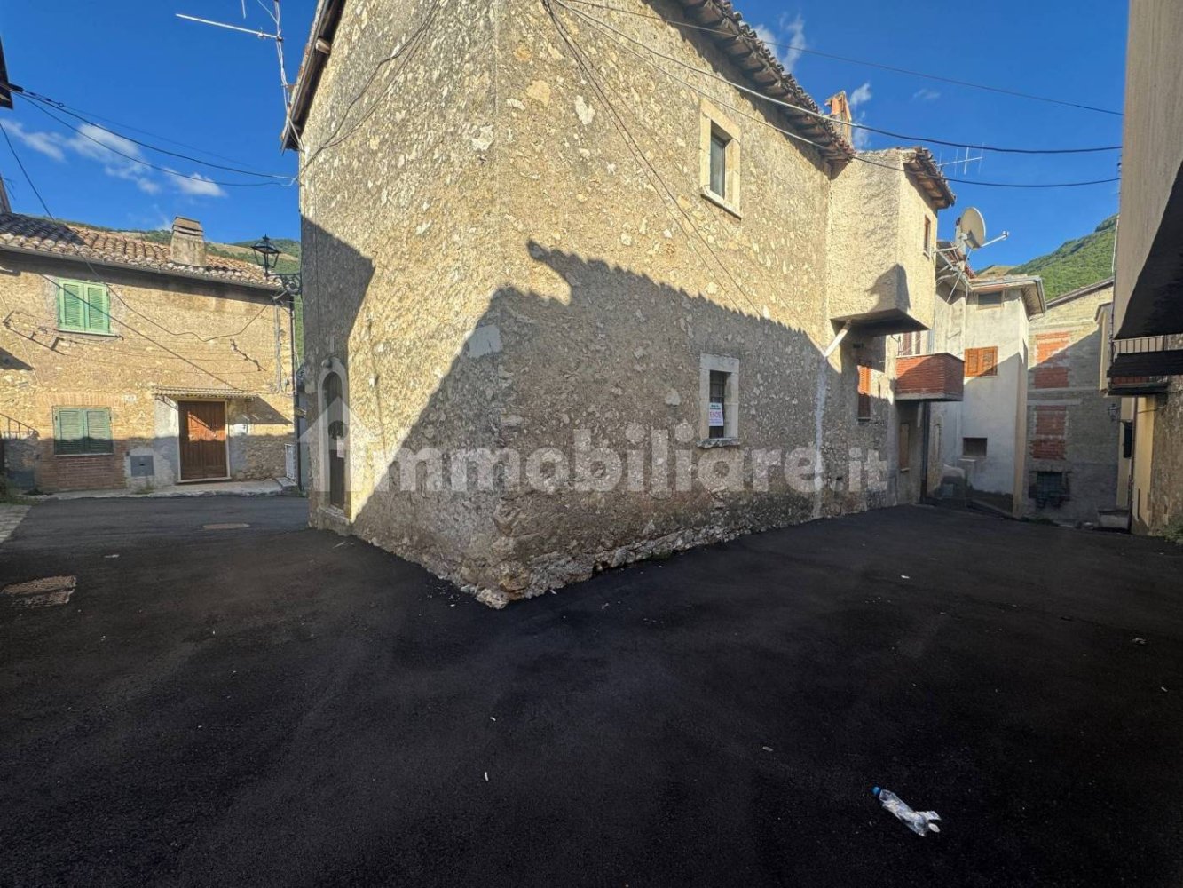 1 Schlafzimmer Haus in Camerata Nuova, Italy, Nr. 370319