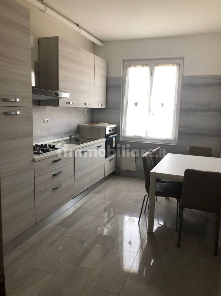 4 bedrooms Apartment in Parma, Italy No. 251599