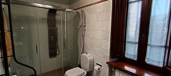 Дом с 4 комнатами в Капаннори, Италия № 190530 9